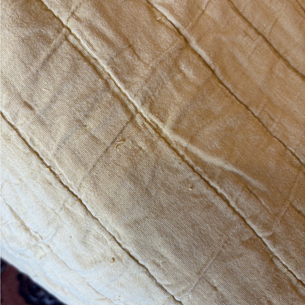 Schoolhouse Channeled Cotton Quilt Queen - Picture 6 of 7